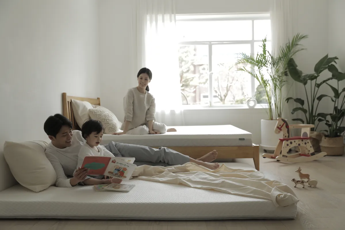 가족이 함께 쓰는 Sleepus — 바닥 매트리스와 침대 매트리스